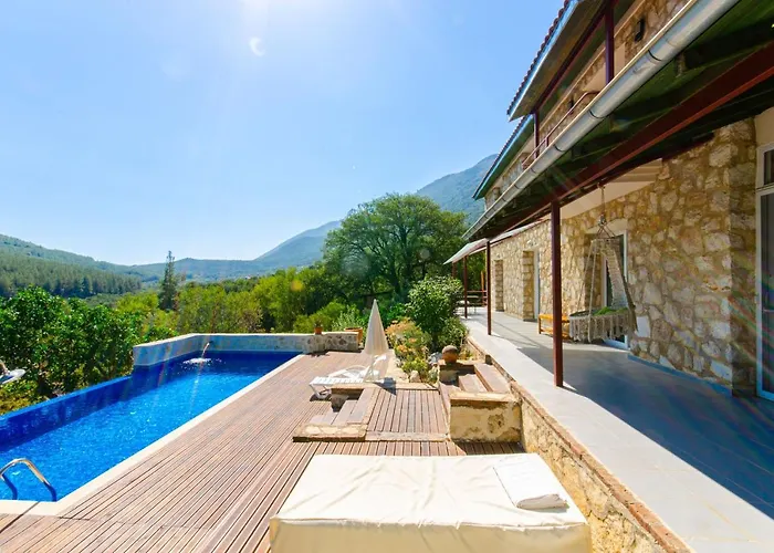 Stone Clad La Maison P *