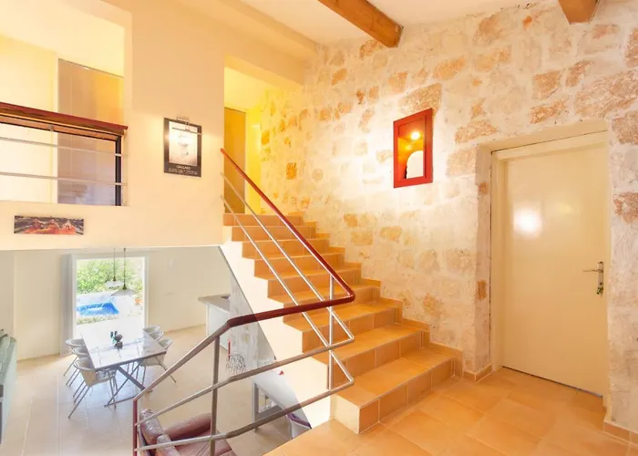 Stone Clad La Maison P فيلة كاس