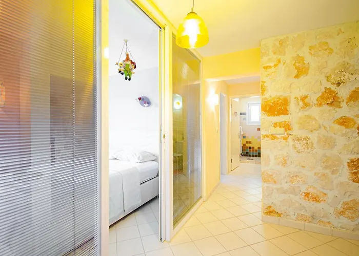 Stone Clad La Maison P فيلة كاس